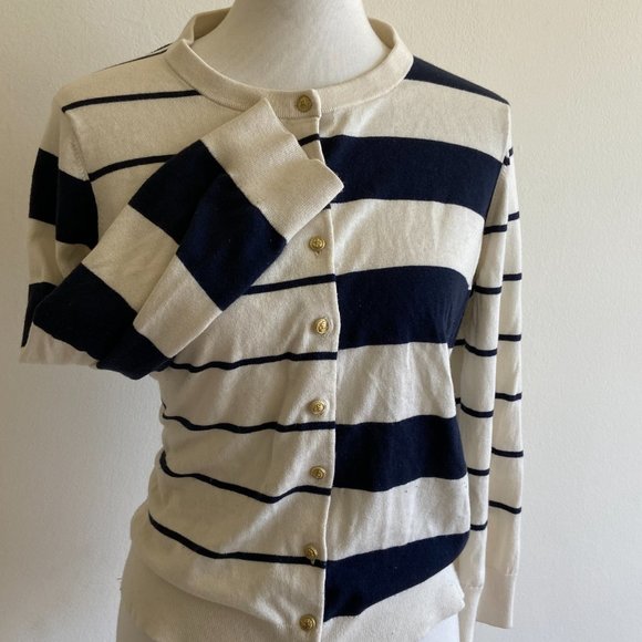 Banana Republic White and Black Thick Striped Button Up Shirt for Ladies - Picture 3 of 6